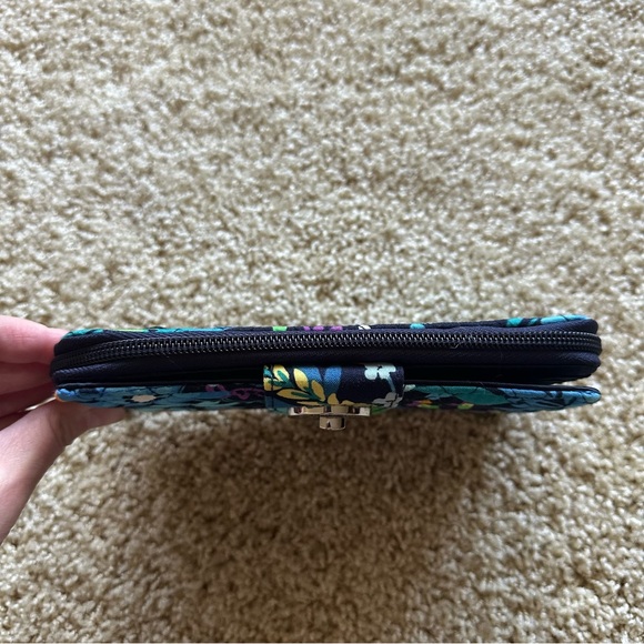 Vera Bradley Midnight Blues Quilted Turn Lock Zip Wallet - Picture 5 of 7